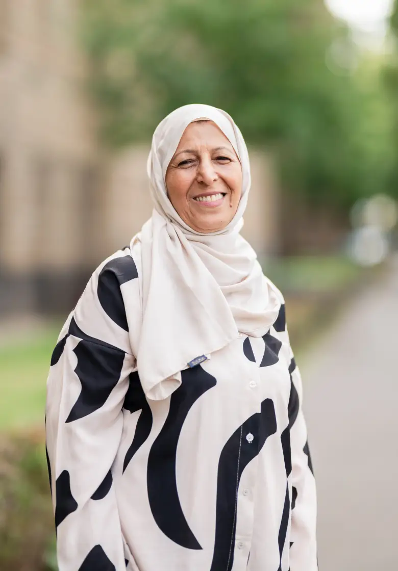 Porträtfoto von Zina Ben Fradj, Raumpflege bei Notarin Dr. Christine Kaufmann im Notariat Köln-Agnesviertel